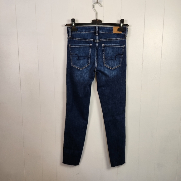 American Eagle Distressed Dark Skinny Jeans Jeggings Crop Cropped Ankle Frayed 2 - Picture 7 of 13